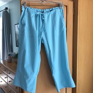 Lucy Flex Quick-Dry Drawstring Capris